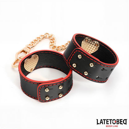 LATETOBED BDSM LINE Esposas para Tobillos con Cadena Dorada