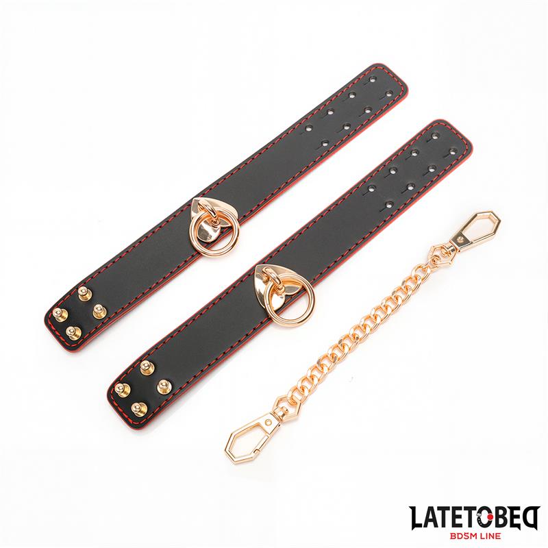 LATETOBED BDSM LINE Esposas para Tobillos con Cadena Dorada